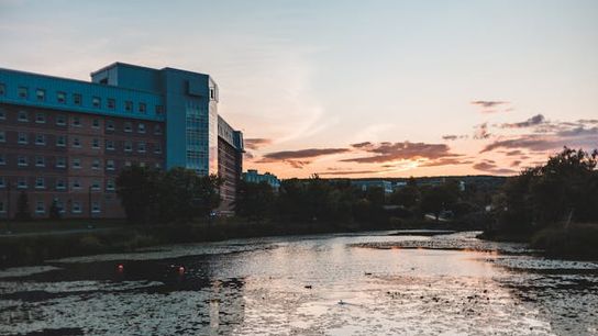 What Newcomers to New Hampshire Should Know About Shorter Days After the Fall Equinox (featured)